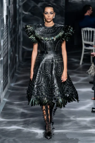 Look 15